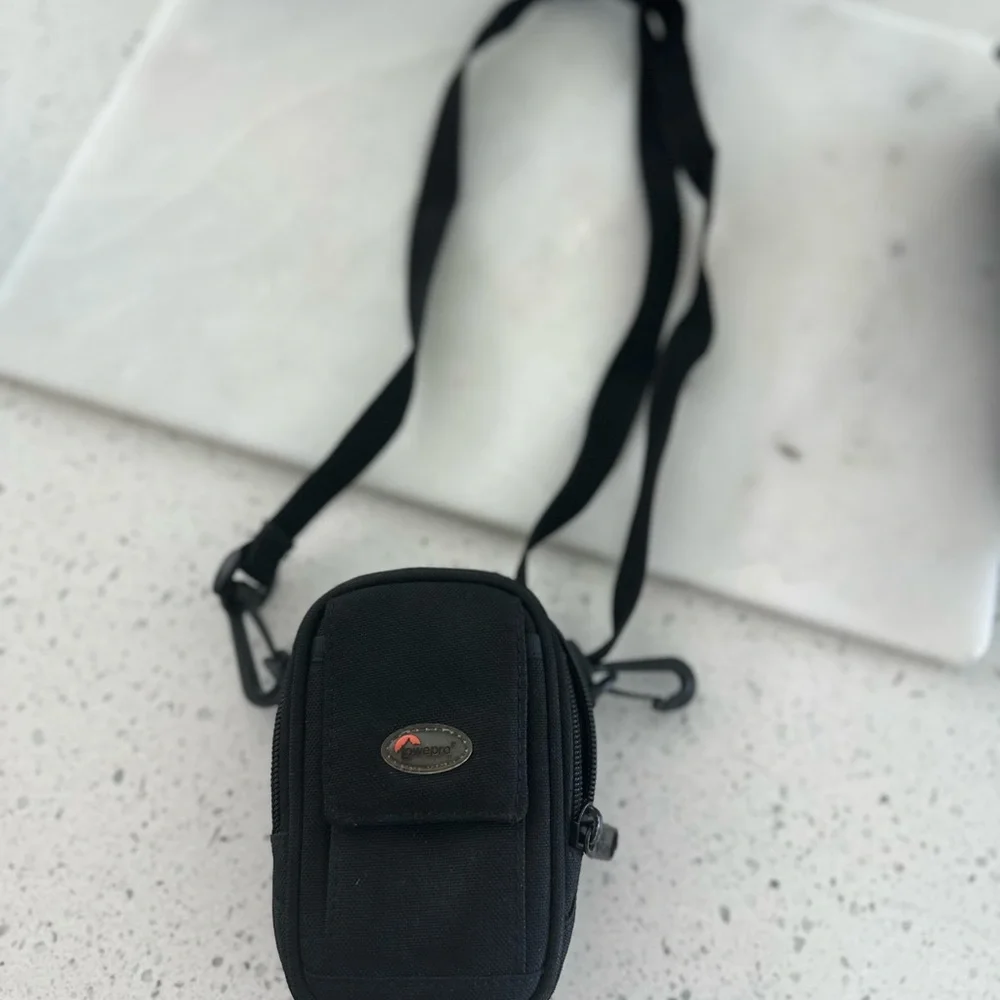 Lowepro Camera case with adjustable strap